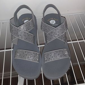 Yellowbox Shoes silver platform sandals size 7